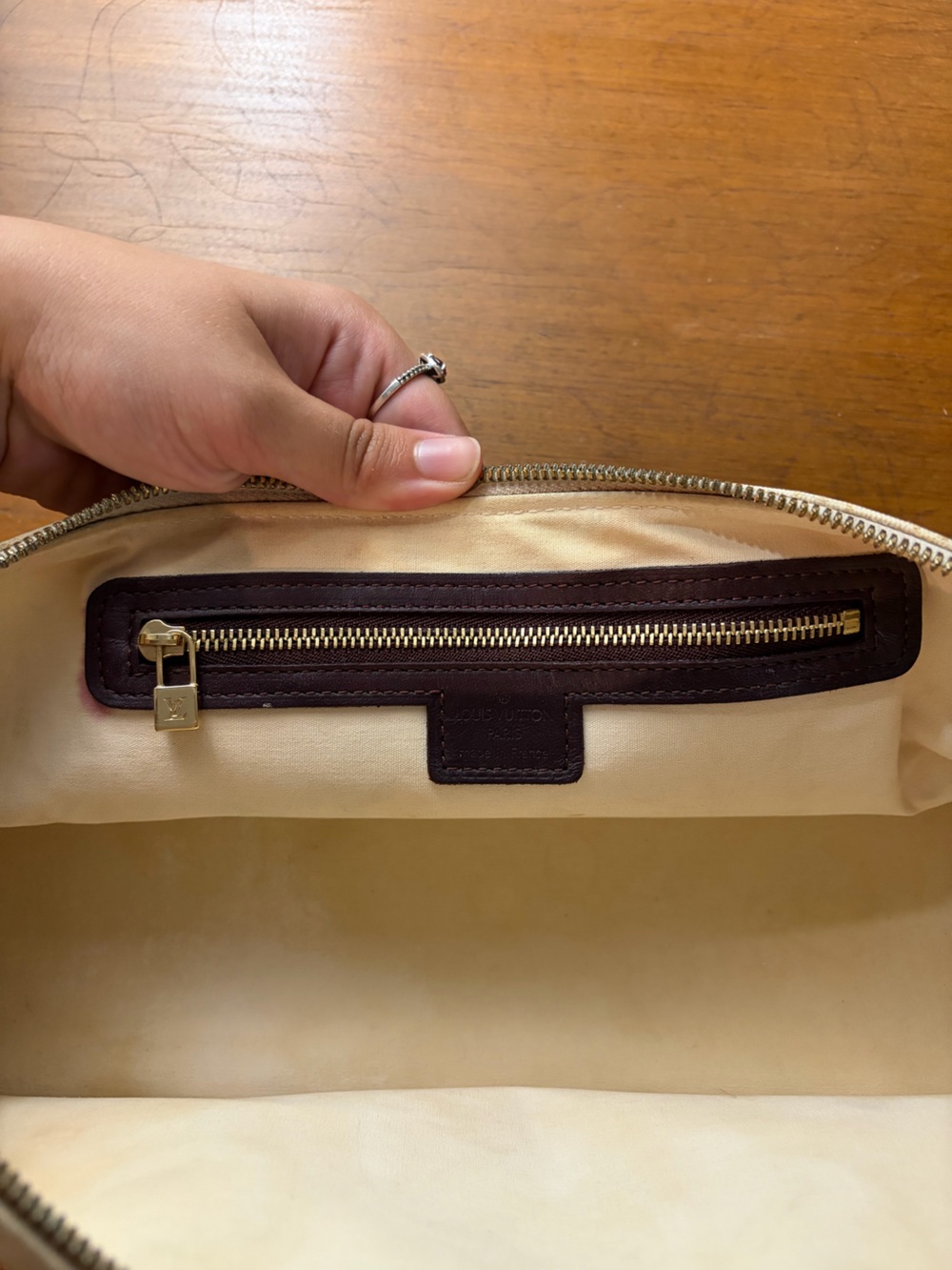 2000s Louis Vuitton Alma Bag - Picture 6 of 8